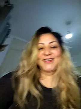 Snapshot of Lunita86 chatting on 10-25-25, 02:19 Lunita86 online show from 10-25-25, 02:19