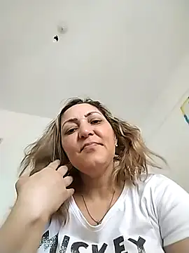 Snapshot of Lunita86 chatting on 12-05-25, 02:25 Lunita86 online show from 12-05-25, 02:25