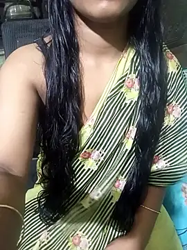 Snapshot of Cute_Couple59 chatting on 10-19-25, 03:34 Cute Couple59 online show from 10-19-25, 03:34