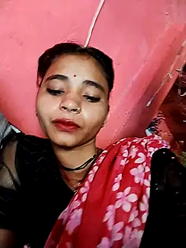 Snapshot of R_Roshni chatting on 10-01-25, 04:40 R Roshni online show from 10-01-25, 04:40