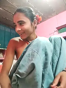 Snapshot of R_Roshni chatting on 12-17-25, 02:01 R Roshni online show from 12-17-25, 02:01