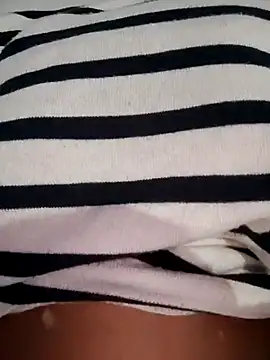 Snapshot of sweet_simmi chatting on 11-05-25, 01:38 sweet simmi online show from 11-05-25, 01:38