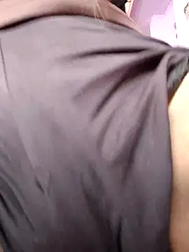 Snapshot of sweet_simmi chatting on 11-28-25, 07:22 sweet simmi online show from 11-28-25, 07:22