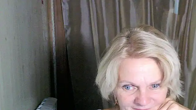 Zoe Steell online show from 09-28-25, 02:55