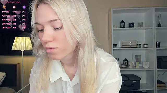 DianeHonnette online show from 12-19-25, 07:32