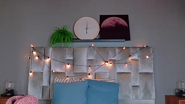 KeendraFox  online show from 03-01-26, 12:18