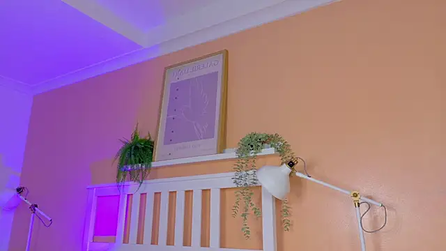 KeendraFox  online show from 04-08-26, 10:04