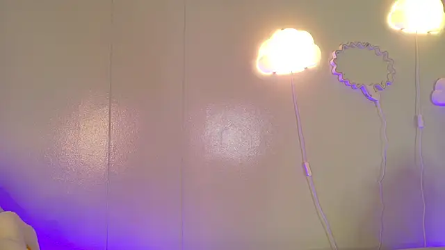 KeendraFox  online show from 04-21-26, 10:10