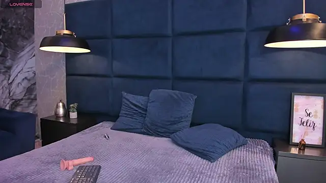 Snapshot of AteneaRoldan chatting on 11-22-25, 04:22 AteneaRoldan online show from 11-22-25, 04:22