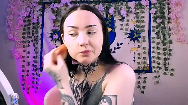 MollyKissy online show from 04-17-26, 05:10