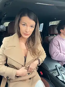 Snapshot of fit_vic chatting on 12-18-25, 07:36 fit vic online show from 12-18-25, 07:36