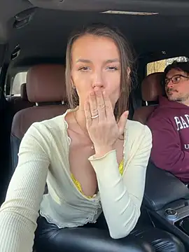 Snapshot of fit_vic chatting on 02-13-26, 11:17 fit vic online show from 02-13-26, 11:17