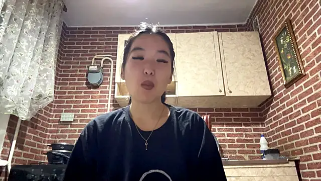 EmmaLeexth online show from 11-05-25, 12:38