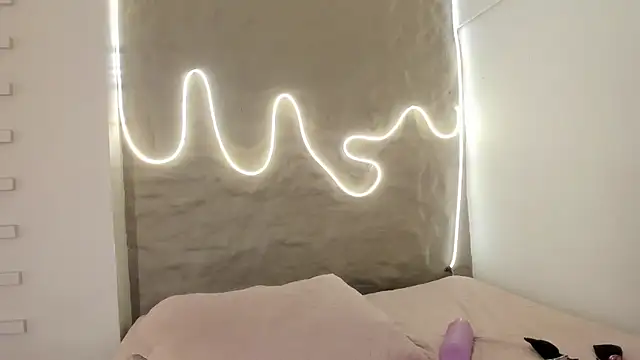 Snapshot of Naomy_gyal chatting on 11-12-25, 07:13 Naomy gyal online show from 11-12-25, 07:13