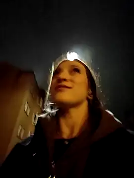 laradoom online show from 10-20-25, 03:40