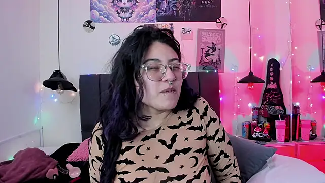 SabrinaV  online show from 05-19-26, 11:27