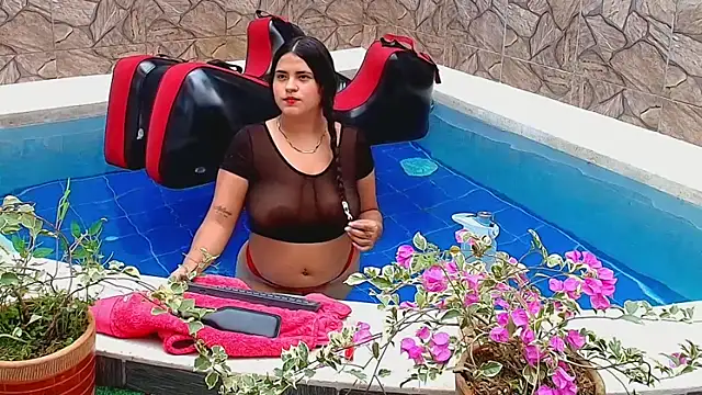 Snapshot of Selenegomezz chatting on 12-01-25, 07:30 Selenegomezz online show from 12-01-25, 07:30