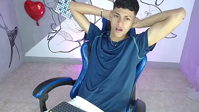 Snapshot of deivid_bigcock1 chatting on 09-23-25, 12:35 deivid bigcock1 online show from 09-23-25, 12:35