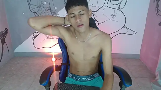 Snapshot of deivid_bigcock1 chatting on 10-13-25, 12:21 deivid bigcock1 online show from 10-13-25, 12:21