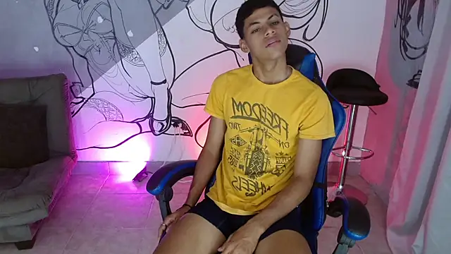 Snapshot of deivid_bigcock1 chatting on 11-16-25, 12:38 deivid bigcock1 online show from 11-16-25, 12:38