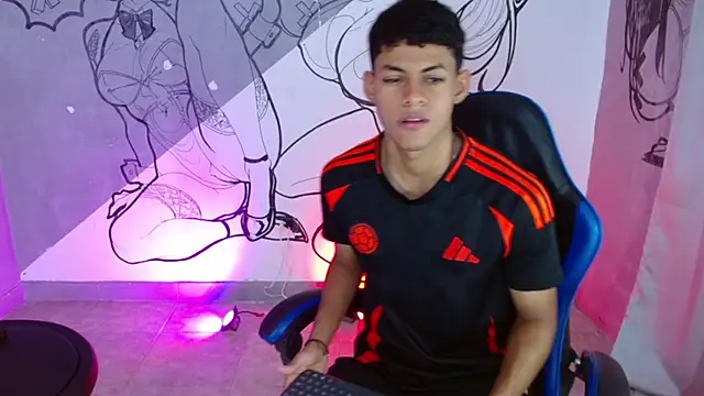 Snapshot of deivid_bigcock1 chatting on 12-14-25, 06:34 deivid bigcock1 online show from 12-14-25, 06:34