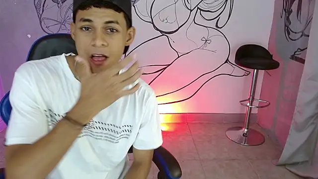 Snapshot of deivid_bigcock1 chatting on 12-16-25, 12:04 deivid bigcock1 online show from 12-16-25, 12:04