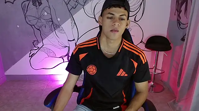 Snapshot of deivid_bigcock1 chatting on 12-18-25, 12:06 deivid bigcock1 online show from 12-18-25, 12:06