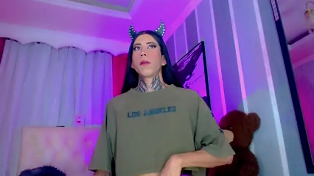 Julia Bulette1 online show from 04-05-26, 01:19