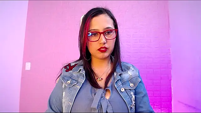 Sara1126  online show from 10-18-25, 04:04