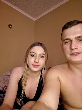 Snapshot of xincognito666x chatting on 11-13-25, 12:15 xincognito666x online show from 11-13-25, 12:15