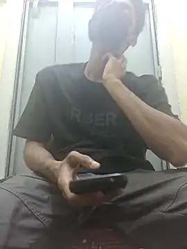 crish09 online show from 05-18-26, 09:37