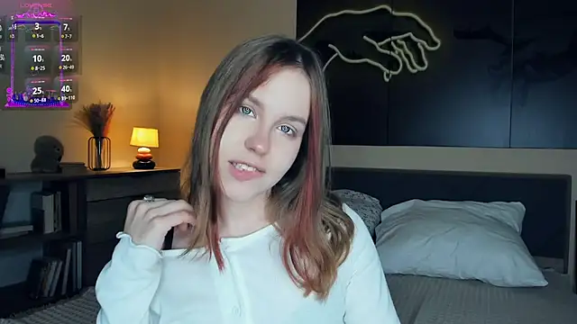 Snapshot of MaliaBourraine chatting on 10-11-25, 09:19 MaliaBourraine online show from 10-11-25, 09:19