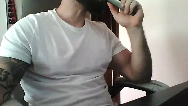 Snapshot of yourfantasy777 chatting on 07-02-26, 06:03 yourfantasy777 online show from 07-02-26, 06:03