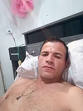 Snapshot of Claudiokkkkk chatting on 02-14-26, 12:40 Claudiokkkkk online show from 02-14-26, 12:40