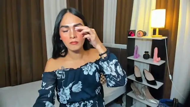 Sedictive Samantha online show from 10-21-25, 05:30