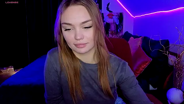 KitsyMoore online show from 11-29-25, 01:03