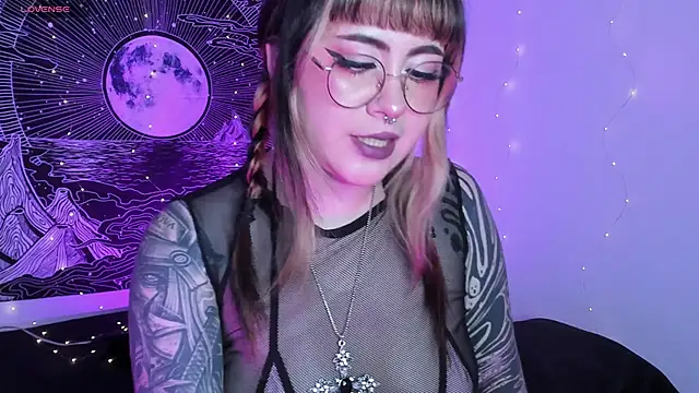 Hallucigenia  online show from 12-04-25, 03:54