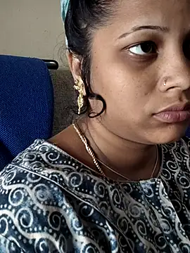 Snapshot of sweetqueen143 chatting on 09-27-25, 04:06 sweetqueen143 online show from 09-27-25, 04:06