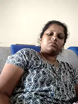 Snapshot of sweetqueen143 chatting on 09-28-25, 05:35 sweetqueen143 online show from 09-28-25, 05:35