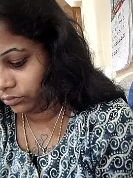 Snapshot of sweetqueen143 chatting on 10-09-25, 03:59 sweetqueen143 online show from 10-09-25, 03:59