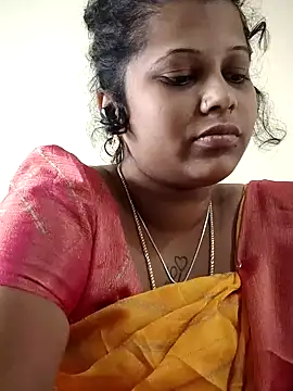 Snapshot of sweetqueen143 chatting on 10-18-25, 05:43 sweetqueen143 online show from 10-18-25, 05:43