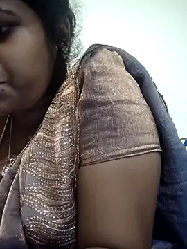 Snapshot of sweetqueen143 chatting on 10-22-25, 02:23 sweetqueen143 online show from 10-22-25, 02:23