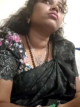 Snapshot of sweetqueen143 chatting on 11-10-25, 04:17 sweetqueen143 online show from 11-10-25, 04:17