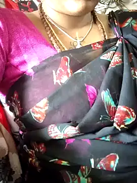 Snapshot of sweetqueen143 chatting on 11-13-25, 04:55 sweetqueen143 online show from 11-13-25, 04:55