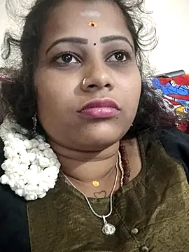 Snapshot of sweetqueen143 chatting on 11-14-25, 05:22 sweetqueen143 online show from 11-14-25, 05:22