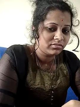 Snapshot of sweetqueen143 chatting on 11-15-25, 05:27 sweetqueen143 online show from 11-15-25, 05:27