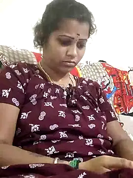 Snapshot of sweetqueen143 chatting on 11-19-25, 04:18 sweetqueen143 online show from 11-19-25, 04:18