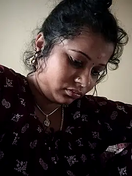 Snapshot of sweetqueen143 chatting on 12-05-25, 03:15 sweetqueen143 online show from 12-05-25, 03:15