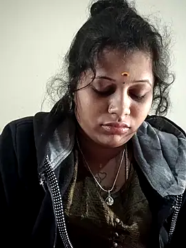 Snapshot of sweetqueen143 chatting on 12-14-25, 02:17 sweetqueen143 online show from 12-14-25, 02:17