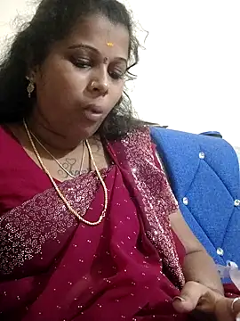 Snapshot of sweetqueen143 chatting on 01-11-26, 02:11 sweetqueen143 online show from 01-11-26, 02:11